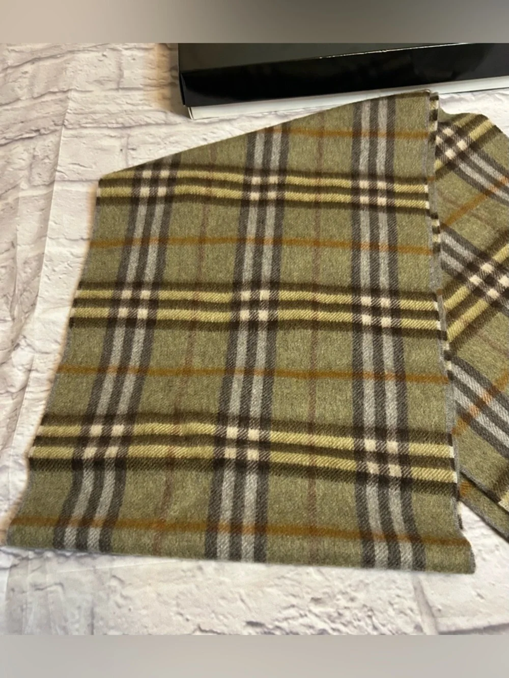 Burberry classic plaid